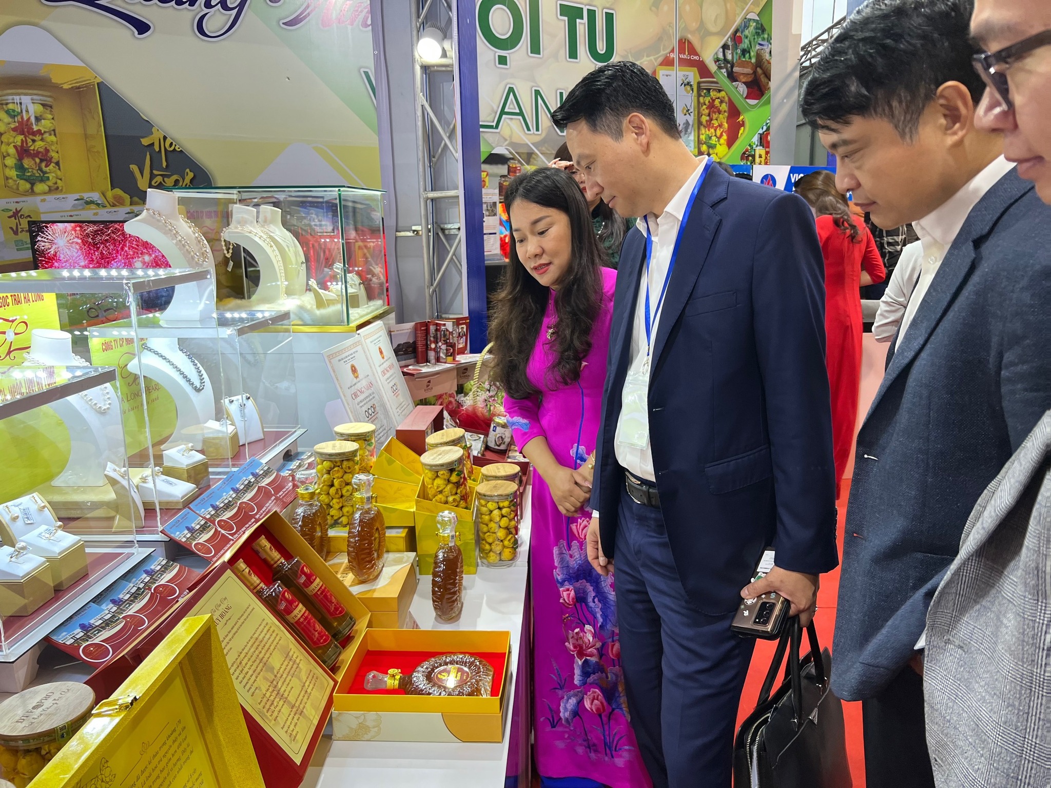 Rượu Trà Hoa Vàng Huy Hoàng 27%